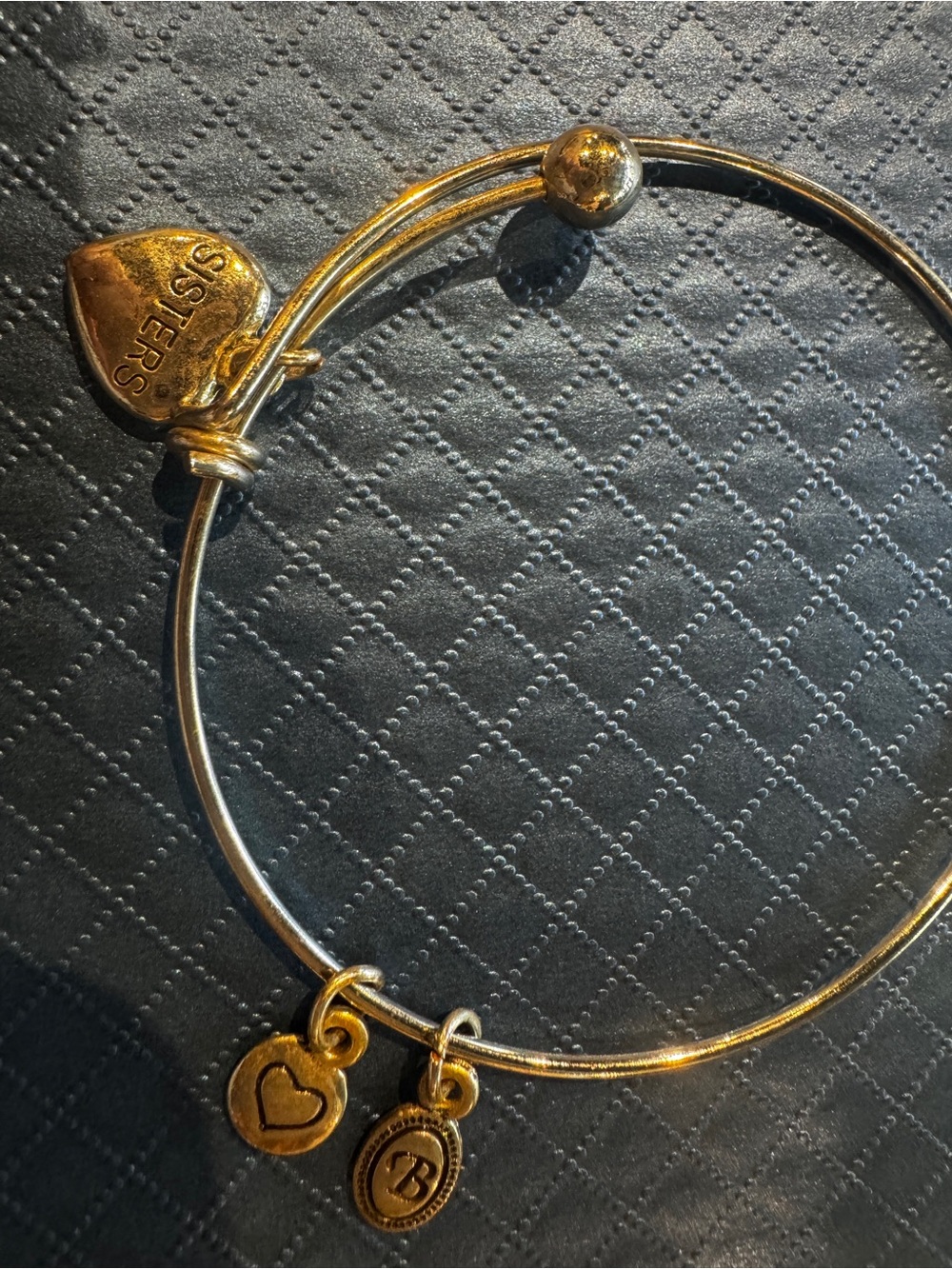 Silver ( in pictures looks gold ) Tone Women's Expandable Charm Bangle Bracelet